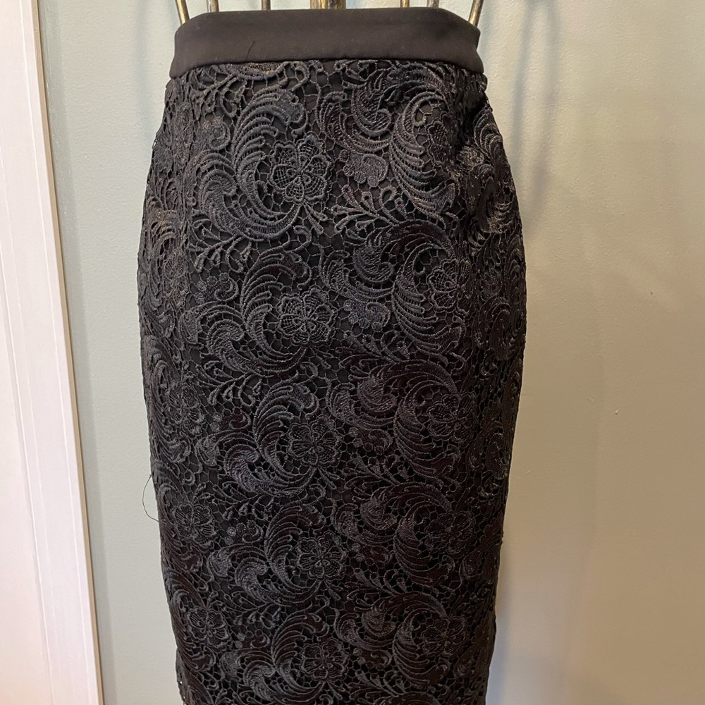 Lace pencil skirt